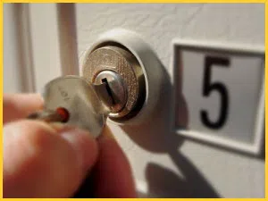 Exclusive Locksmith Service Kansas City, MO 816-826-3113 - 9-mailbox-locks